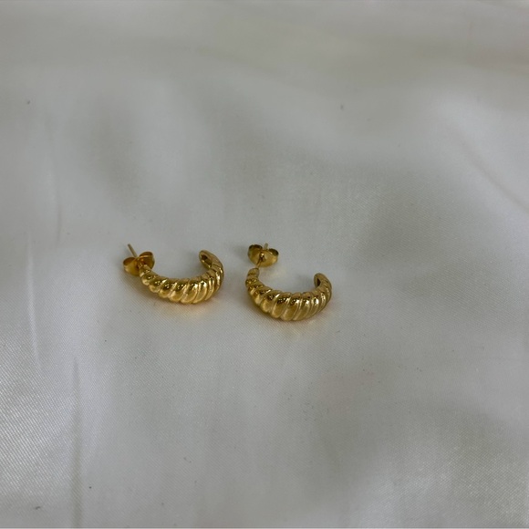 Croissant earrings dipped in 18KT gold - Picture 1 of 3